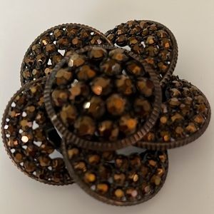 Rare Elegant Vintage Brown Crystal Floral Brooch